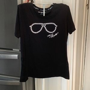 Karl be Lagerfeld sunglasses tee. Maybe worn twice.‎ 49.50 retail